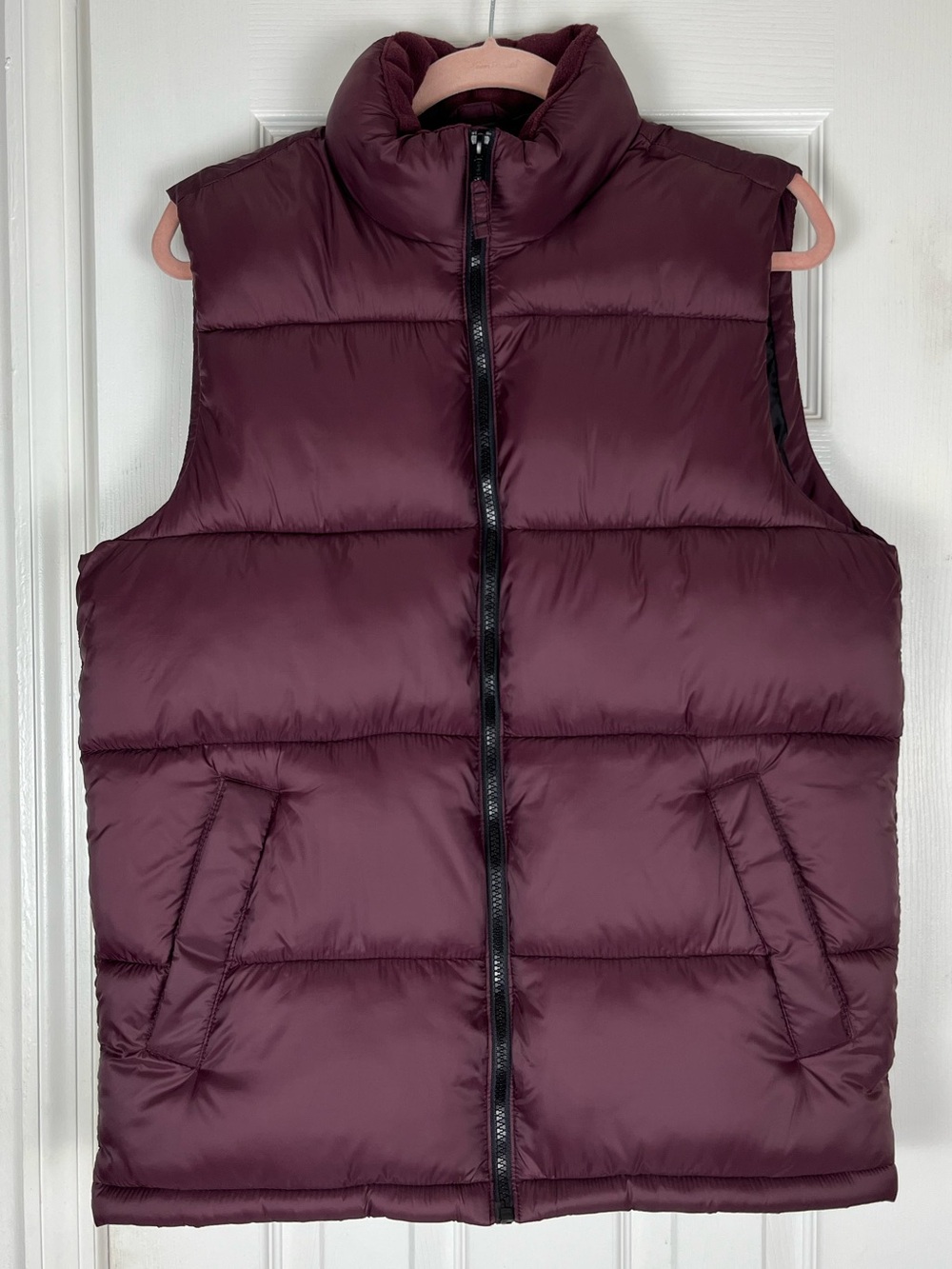 Old Navy Men’s Puffer Vest Sz M Burgundy
